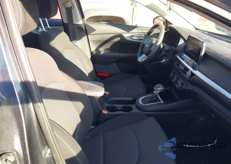 2023 Kia Forte Lx z USA, uszkodzony, nr VIN 3KPF24AD3PE609243